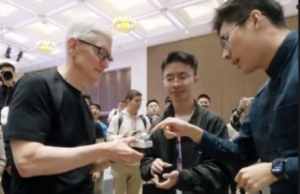 券商配资服务官网 库克中国行热捧中国创新，重申加大在华投资规模
